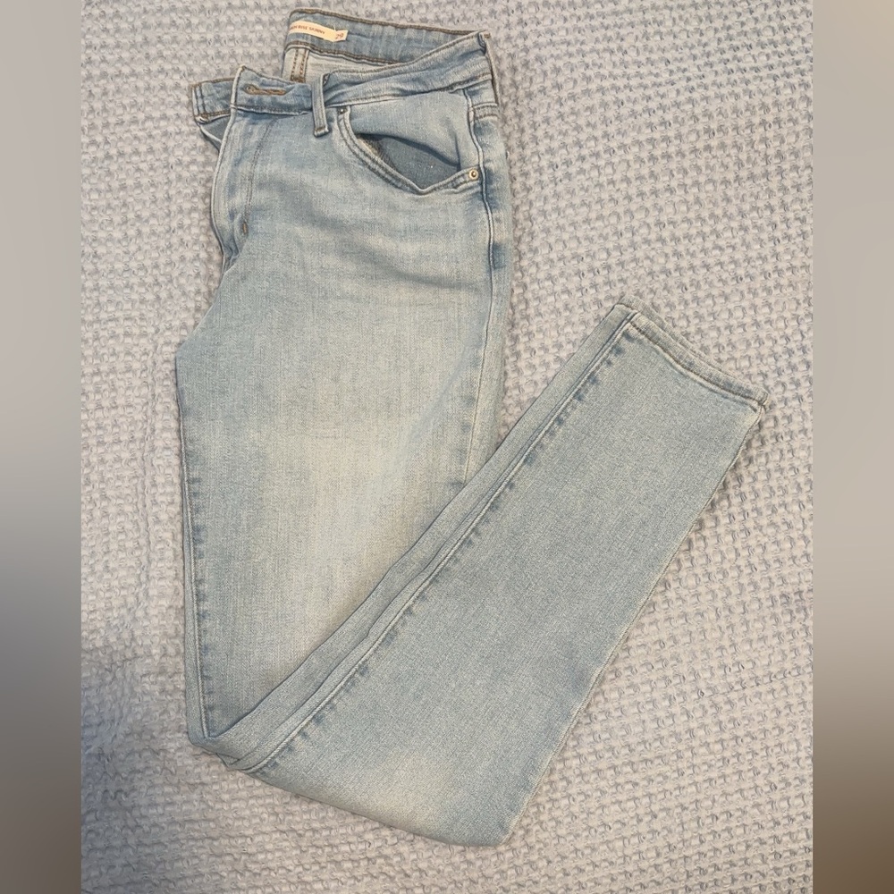 Levi’s 721 high rise skinny jeans